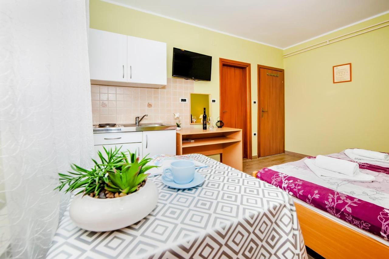 דירות רוביני Casa Leona מראה חיצוני תמונה