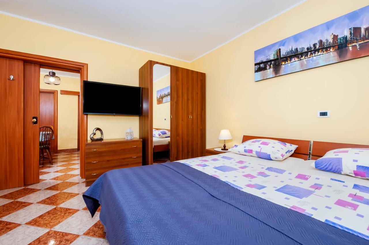 דירות רוביני Casa Leona מראה חיצוני תמונה