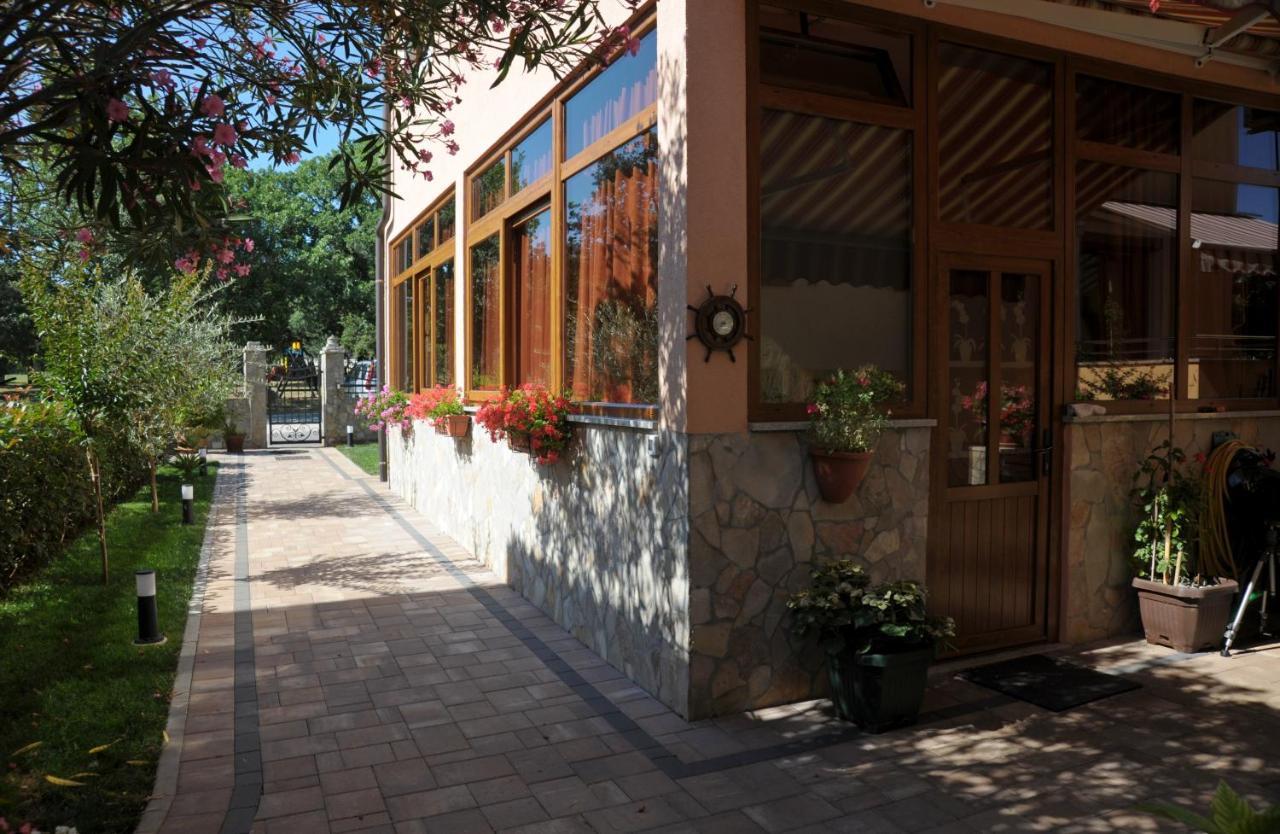 דירות רוביני Casa Leona מראה חיצוני תמונה